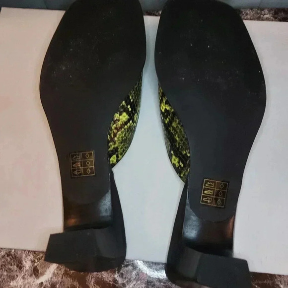 Urban Outfitter | Snake Square Toe Open Mules - Picture 8 of 14